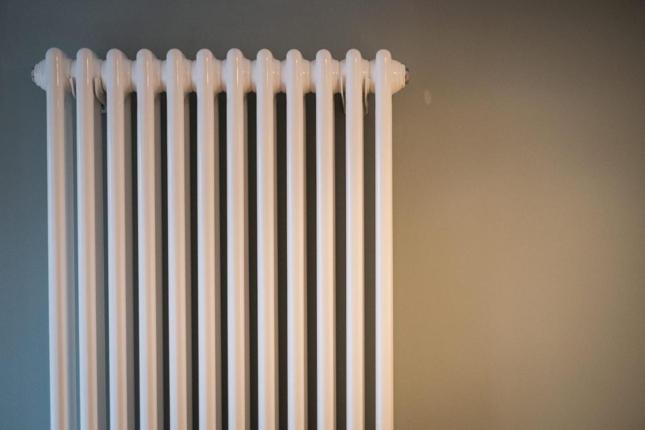The White House Hotel Bowness-on-Windermere Exterior foto A household radiator