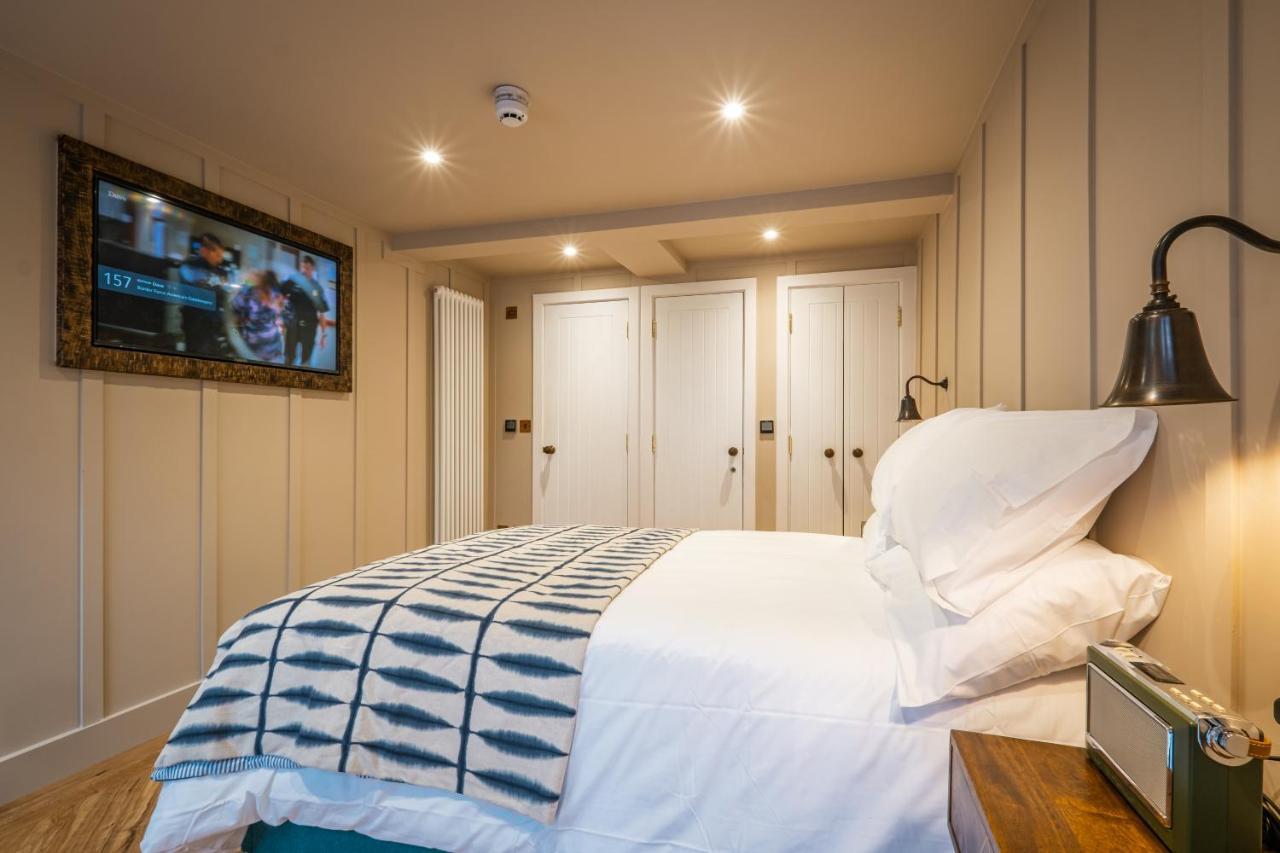 The White House Hotel Bowness-on-Windermere Exterior foto The bedroom