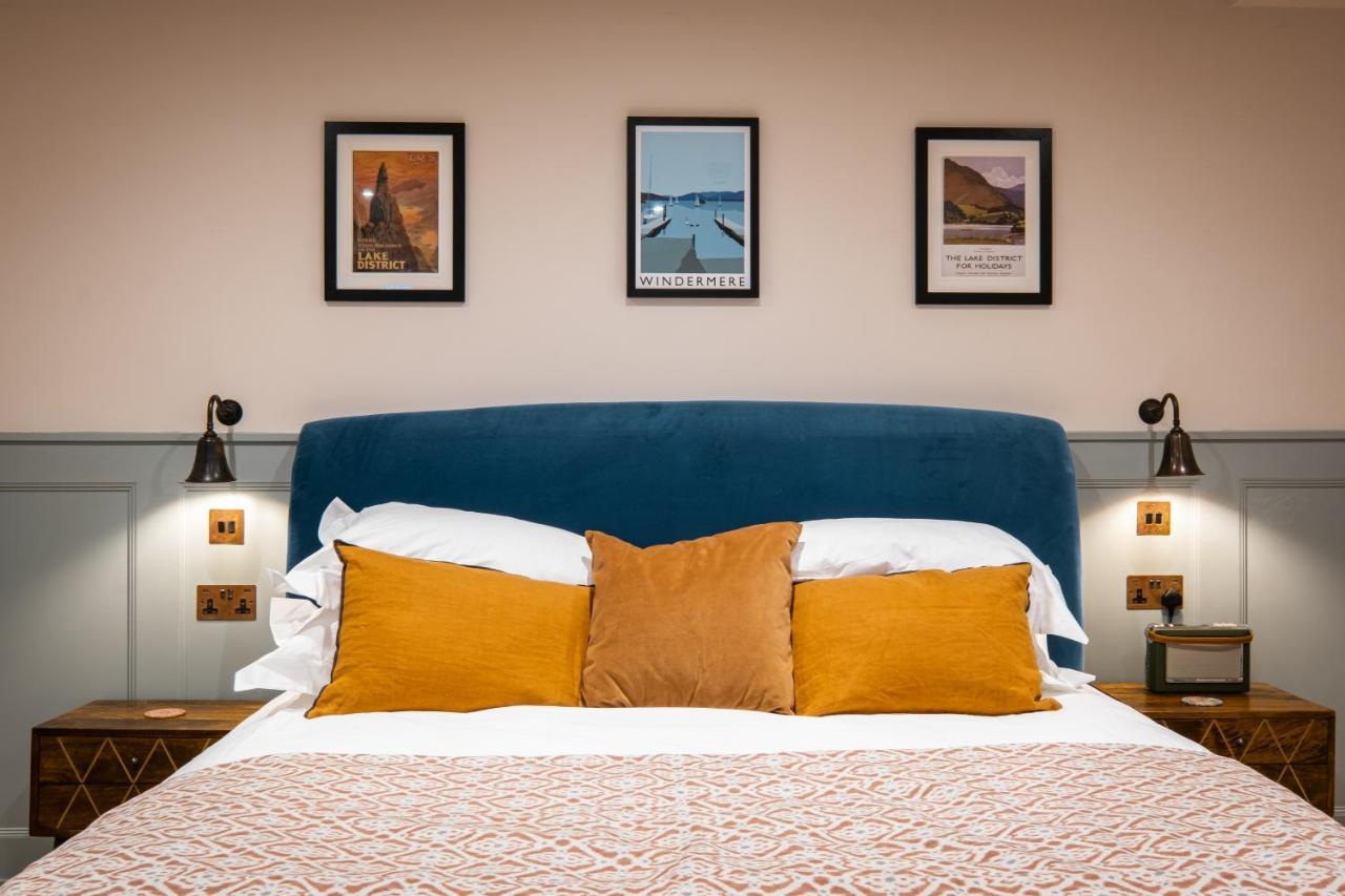 The White House Hotel Bowness-on-Windermere Exterior foto A bedroom at The Swan