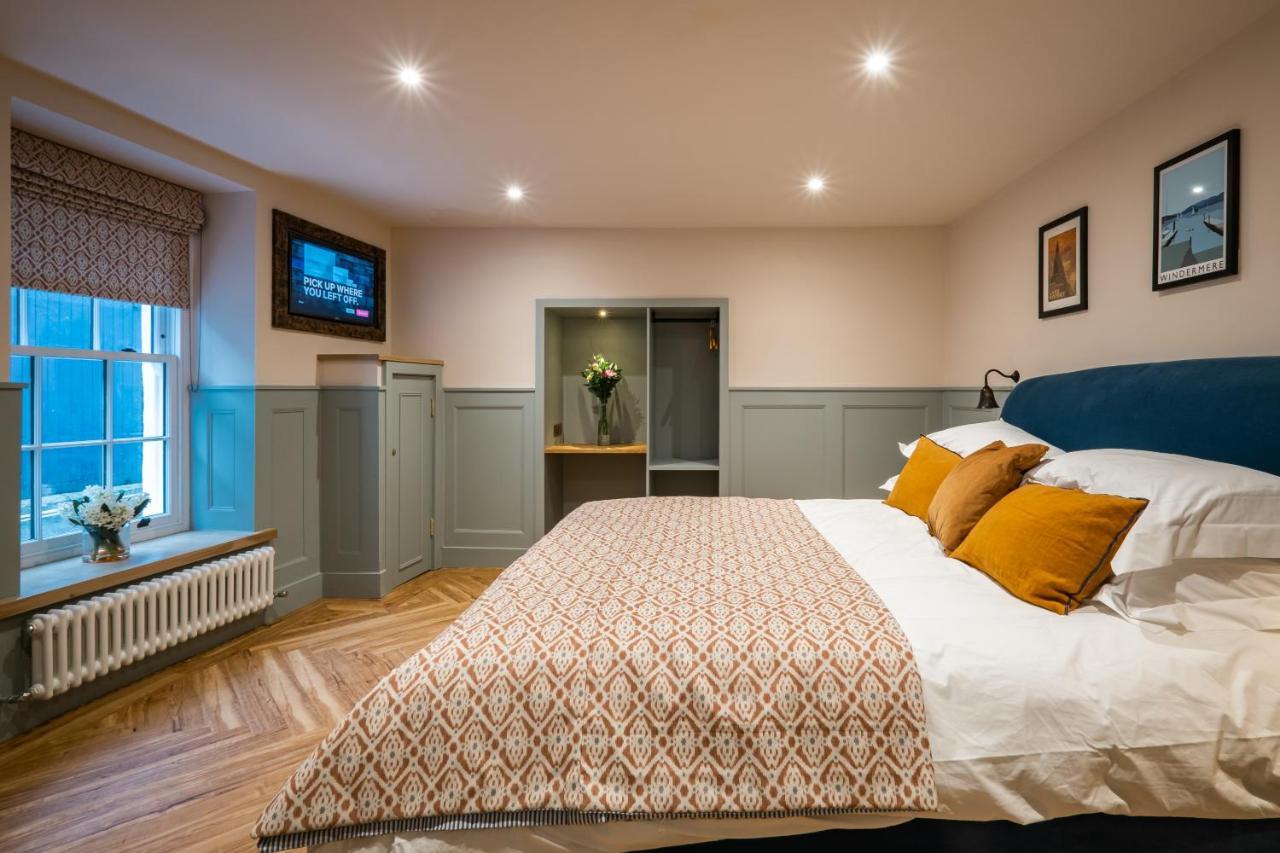The White House Hotel Bowness-on-Windermere Exterior foto A bedroom at The Old Ship Hotel