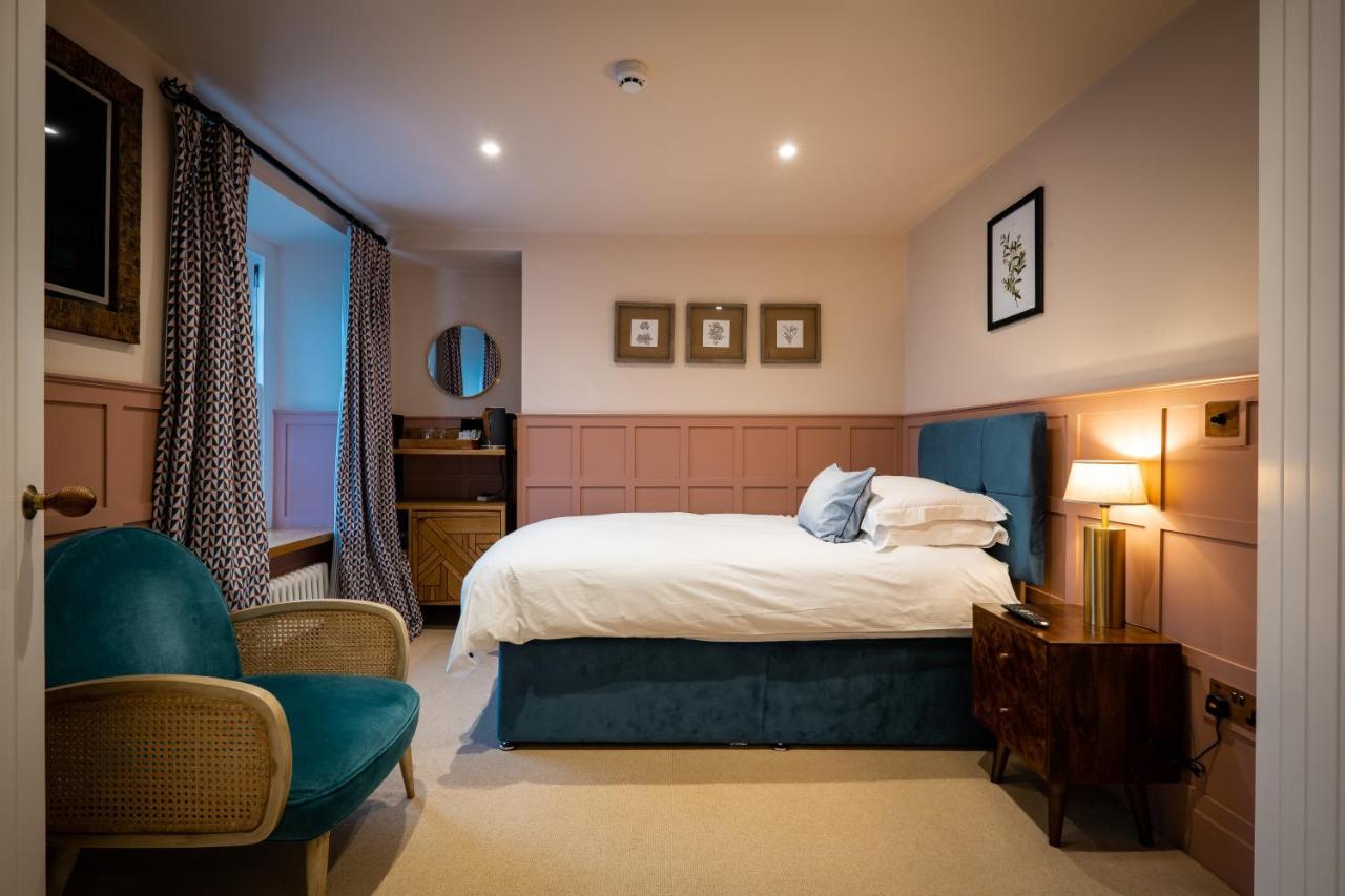 The White House Hotel Bowness-on-Windermere Exterior foto The bedroom at The Old Post Office