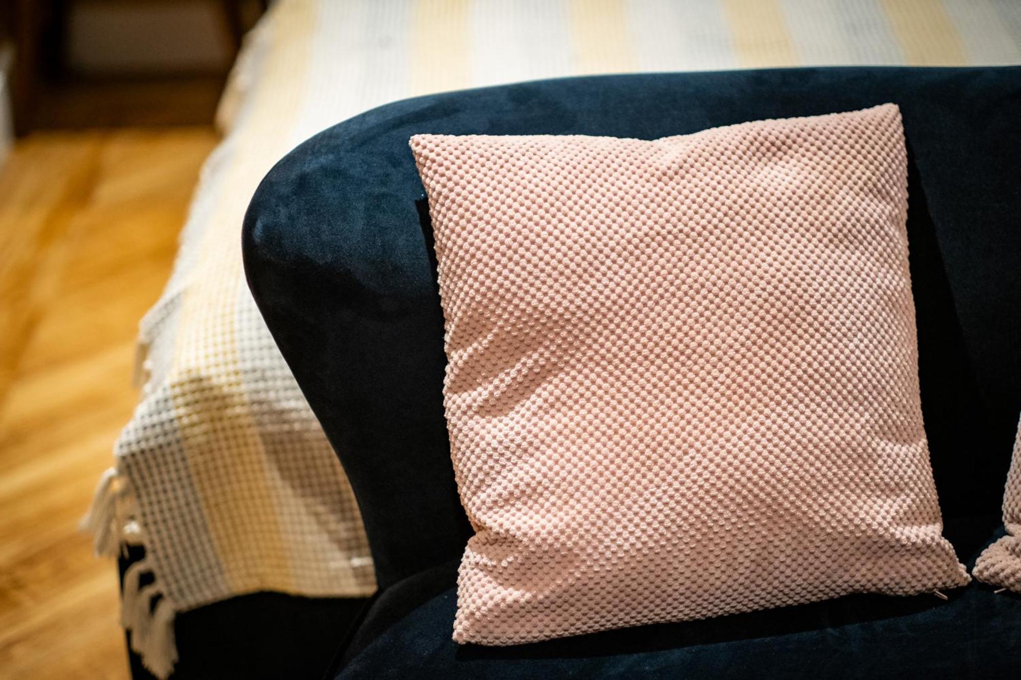 The White House Hotel Bowness-on-Windermere Exterior foto A cushion